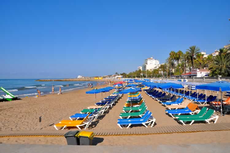 Playa La Ribera, Sitges