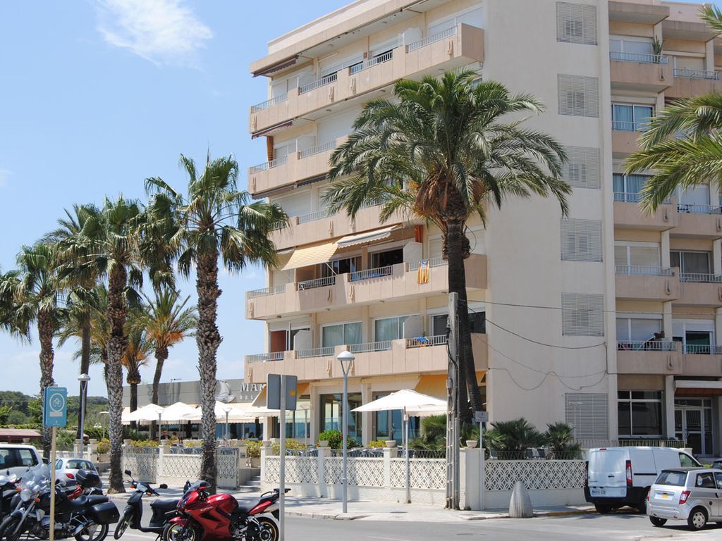 Platja D'Adarró, Vilanova i la Geltrú